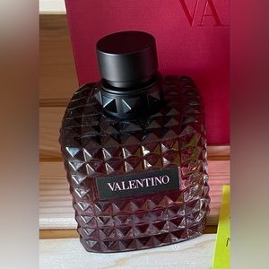 Valentino Donna Born in Roma Intense eau de parfum